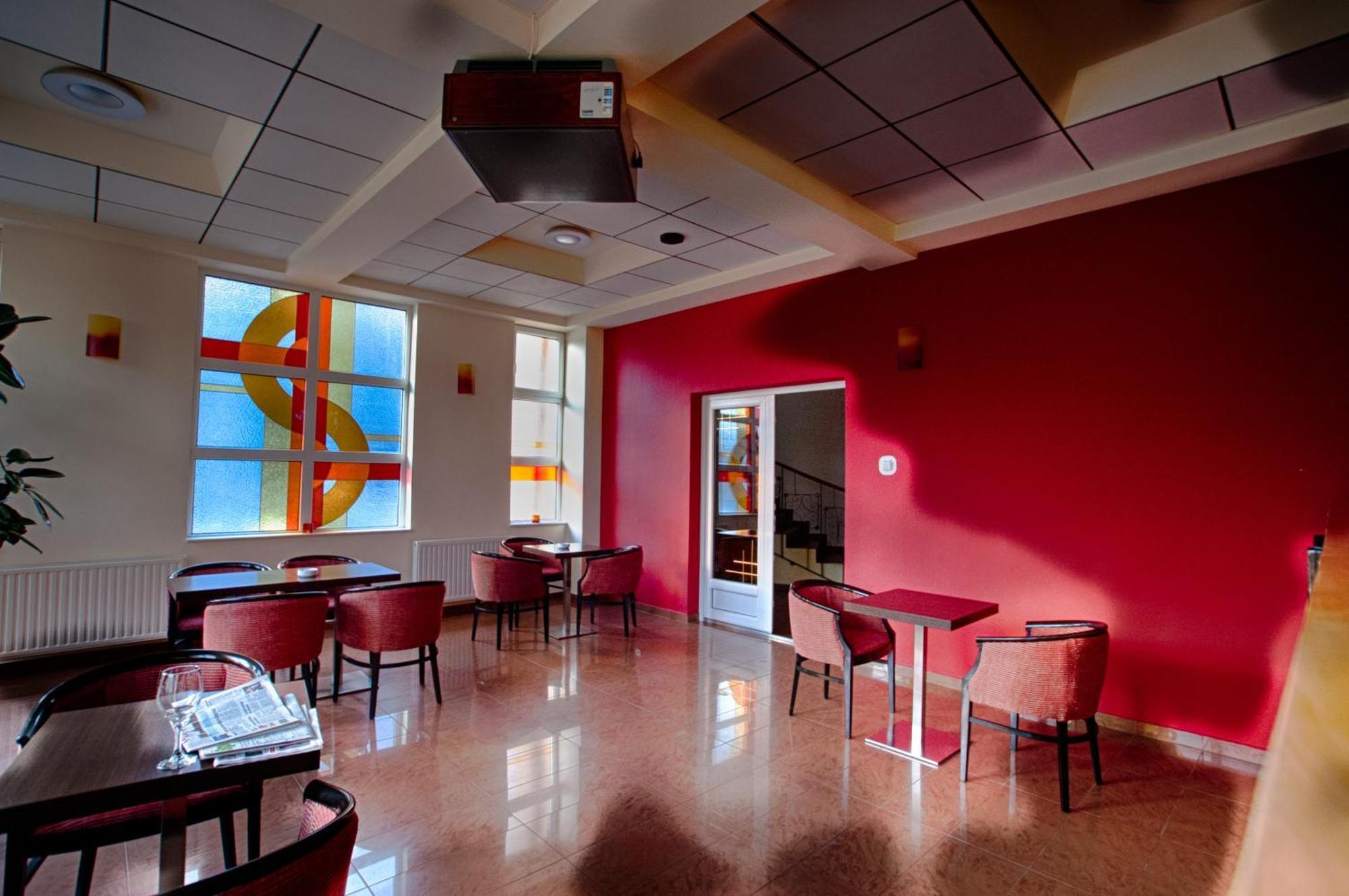 אורדאה Hotel Melody מראה חיצוני תמונה