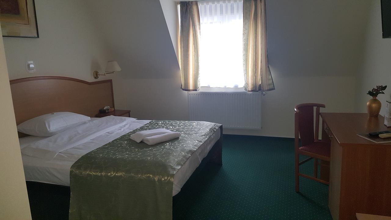 אורדאה Hotel Melody מראה חיצוני תמונה